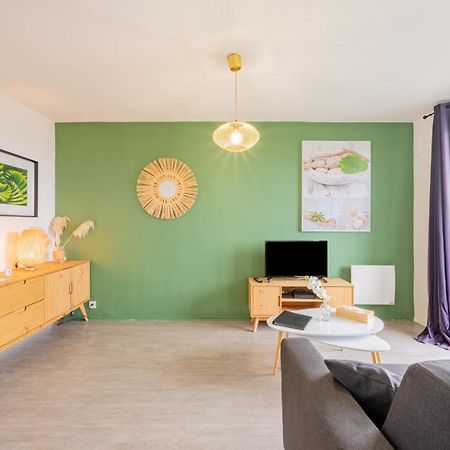 Appart'Hotel Versailles Saint Cyr L'Ecole - Gare Sncf A 100M Et Parking Prive Exterior photo