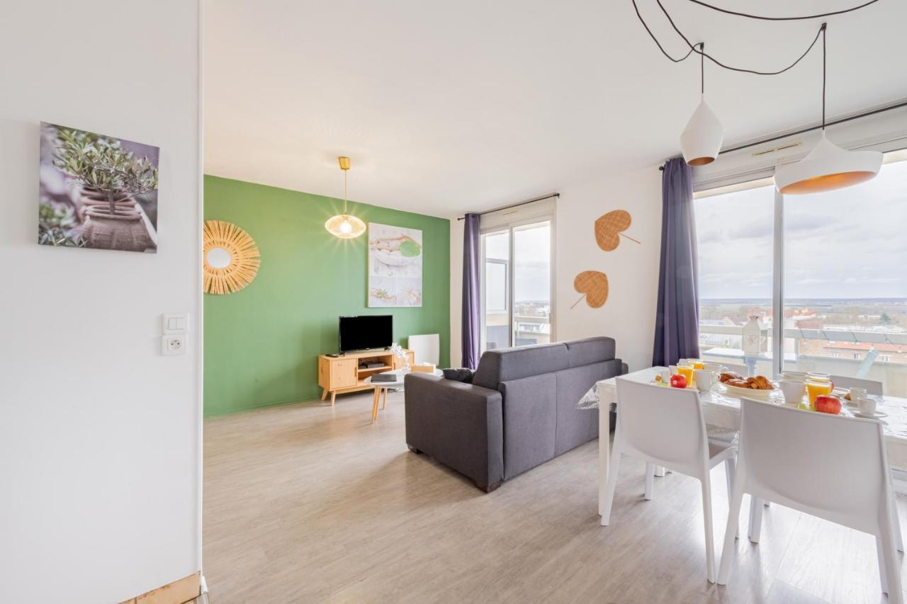 Appart'Hotel Versailles Saint Cyr L'Ecole - Gare Sncf A 100M Et Parking Prive Exterior photo