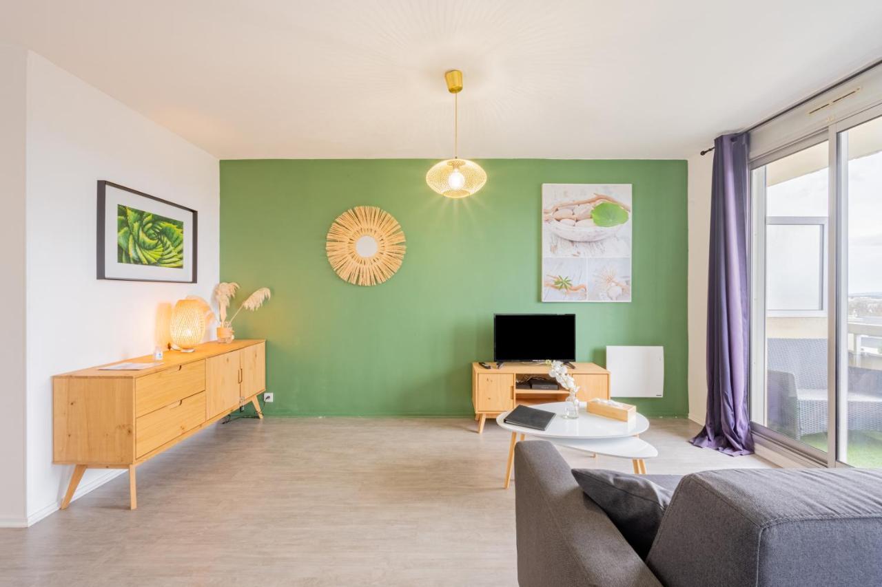 Appart'Hotel Versailles Saint Cyr L'Ecole - Gare Sncf A 100M Et Parking Prive Exterior photo
