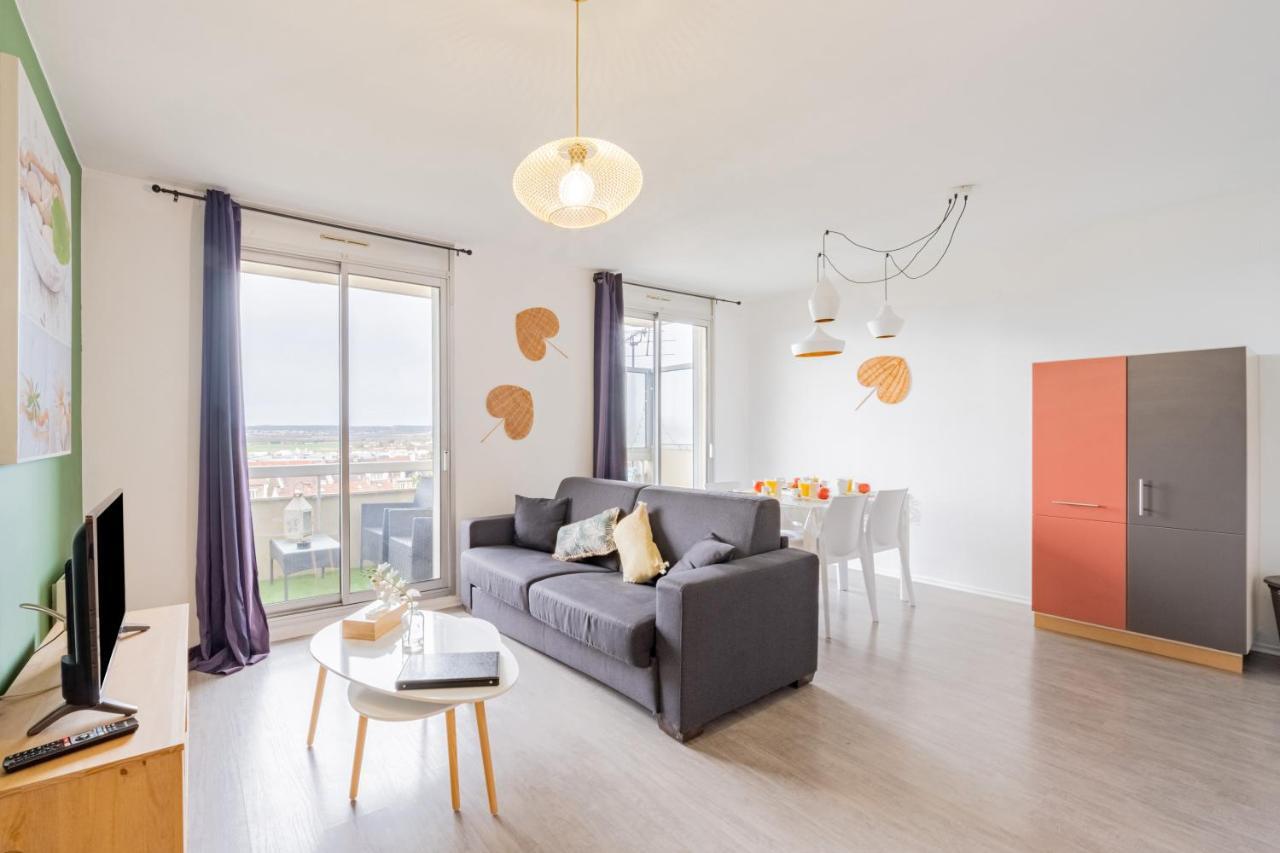 Appart'Hotel Versailles Saint Cyr L'Ecole - Gare Sncf A 100M Et Parking Prive Exterior photo