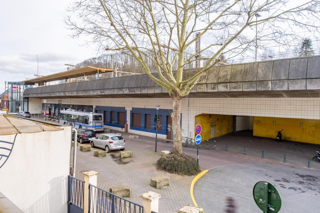 Appart'Hotel Versailles Saint Cyr L'Ecole - Gare Sncf A 100M Et Parking Prive Exterior photo